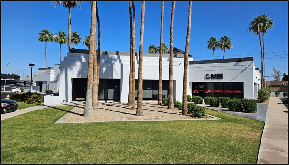 More Photos Of 3033 W Bell Rd, Phoenix Medical For Lease
