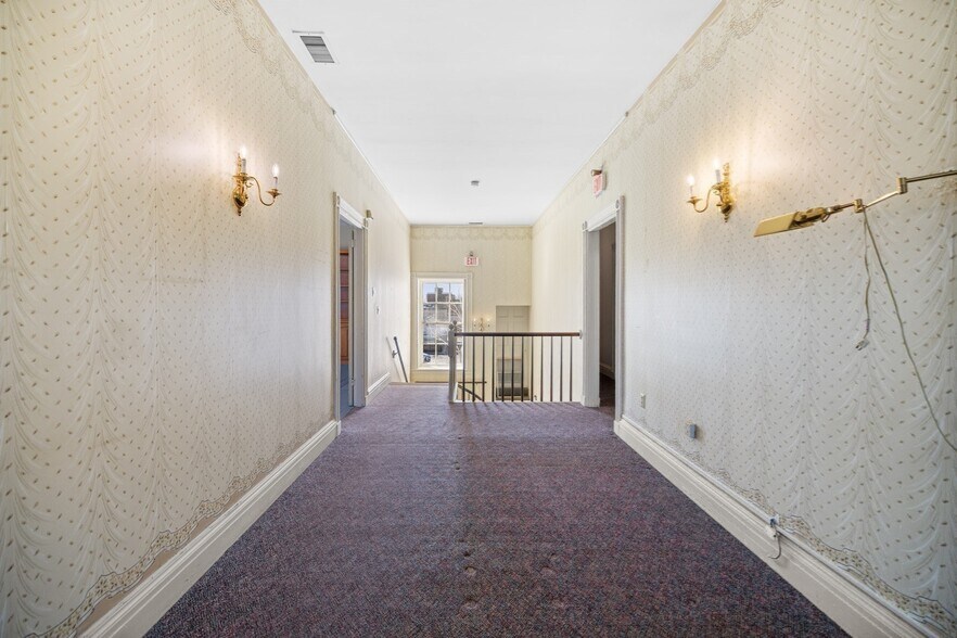 More Photos Of 30-32 William St, New Bedford Office For Sale