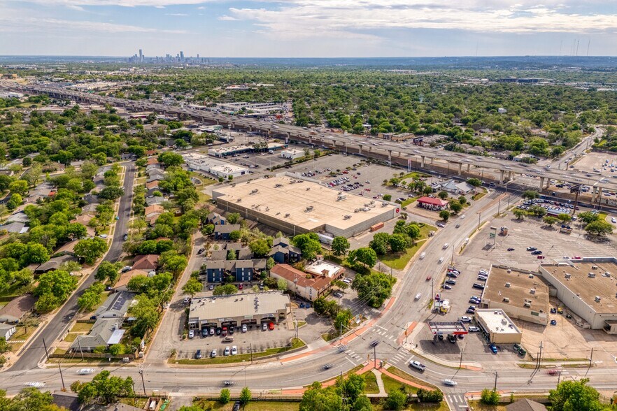 More Photos Of 1609 Ohlen Rd, Austin Office For Lease