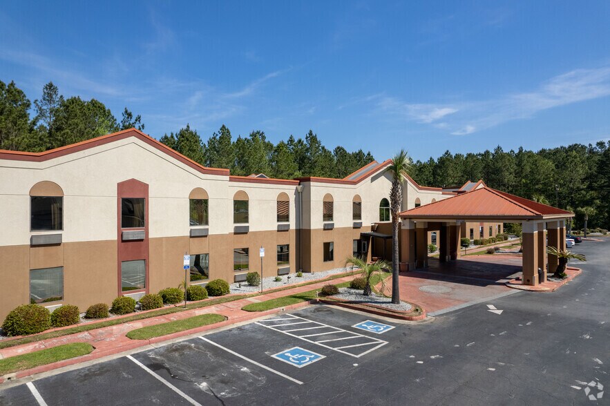 Primary Photo Of 70 Wallace Martin Dr, Hinesville Hospitality For Sale