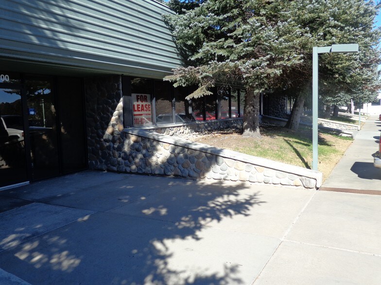 More Photos Of 680 Atchison Way, Castle Rock Flex For Lease