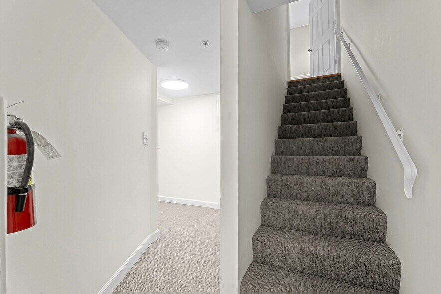 More Photos Of 922 Ridge Rd Se, Washington Assisted Living For Lease