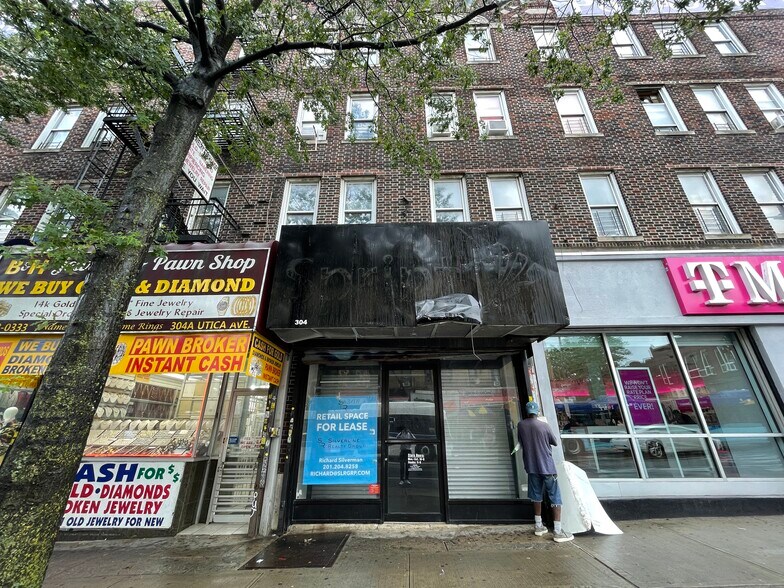 Primary Photo Of 304 Utica Ave, Brooklyn Apartments For Lease