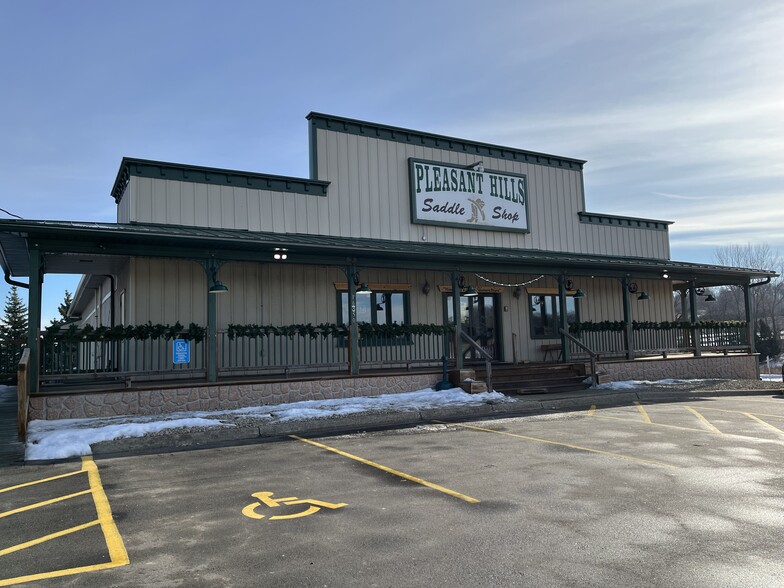 More Photos Of 16350 Kenrick Loop, Lakeville Freestanding For Lease