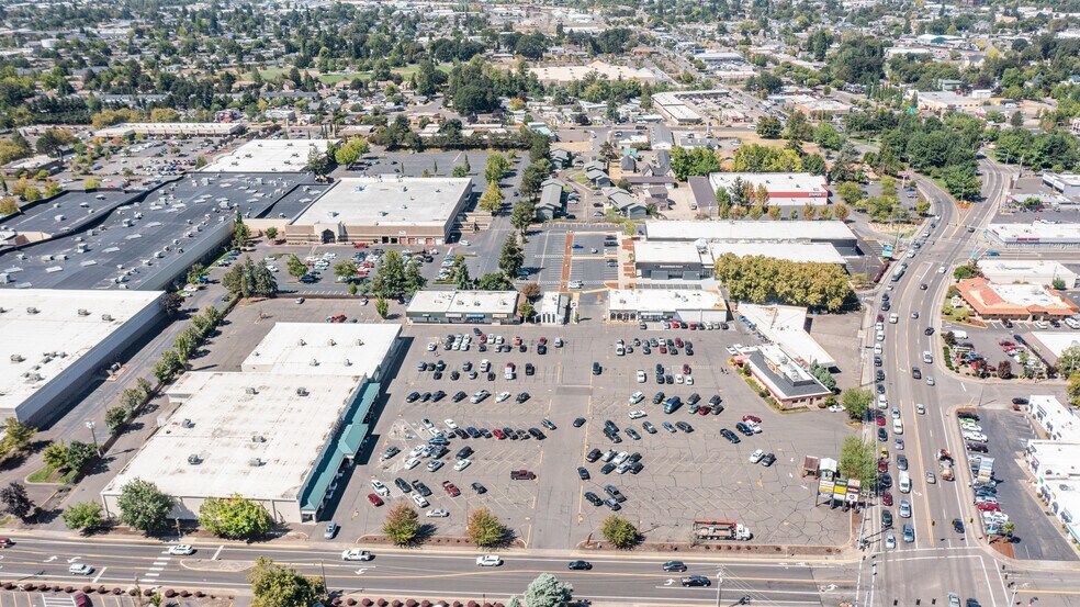 More Photos Of 2248 Santiam Hwy SE, Albany Freestanding For Lease