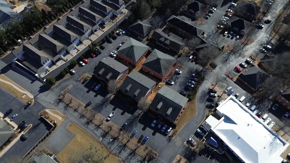 More Photos Of 2440 Sandy Plains Rd, Marietta Office For Sale