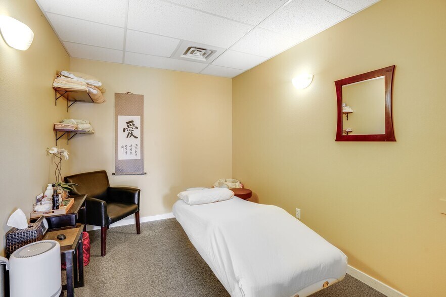 More Photos Of 1712 12th, The Dalles Medical For Sale