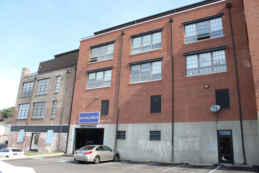 Primary Photo Of 2411 E Franklin St, Richmond Apartments For Lease