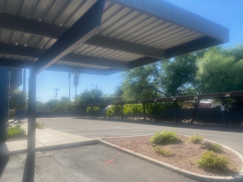 More Photos Of 1700 E Fort Lowell Rd, Tucson Medical For Lease