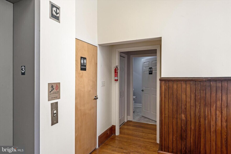 More Photos Of 37-45 E Boscawen St, Winchester Office For Sale