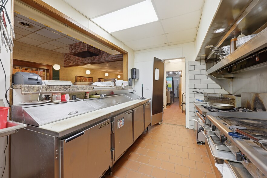 More Photos Of 262 Central Ave, Long Prairie Restaurant For Sale