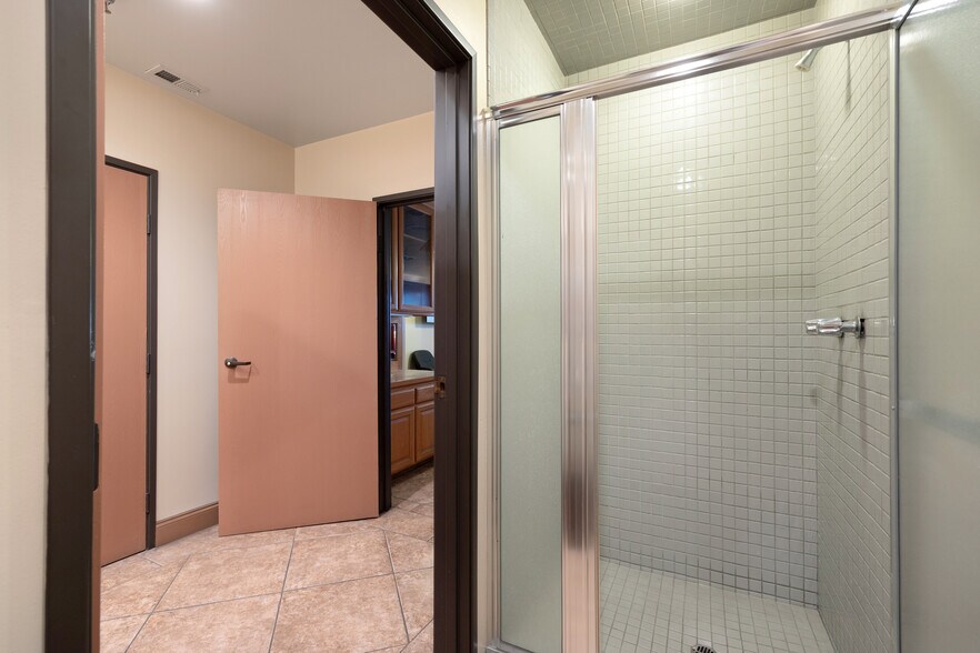 More Photos Of 9216 Bally Ct, Rancho Cucamonga Warehouse For Sale