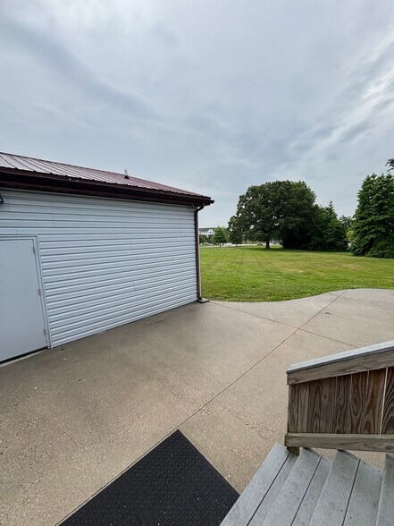 More Photos Of 914 Middle River Rd, Middle River Religious Facility For Sale