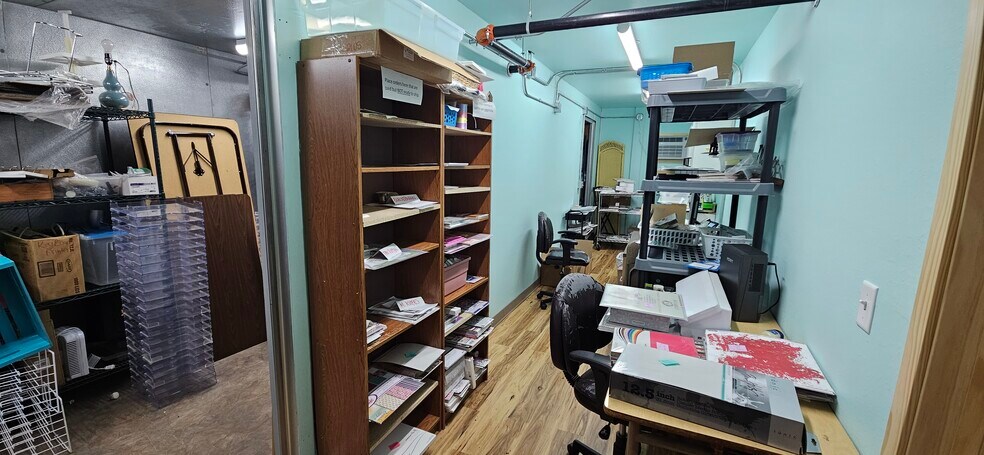 More Photos Of 2235 N Clairemont Ave, Eau Claire Freestanding For Sale