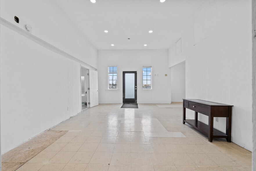 More Photos Of 990 E Hwy 730, Irrigon Storefront Retail Office For Sale