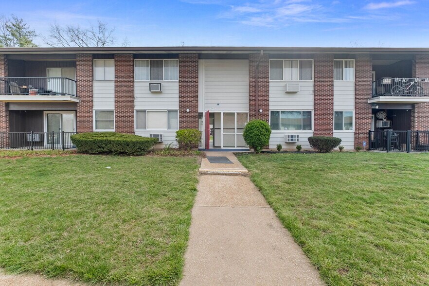More Photos Of 7446 Sieloff Dr, Hazelwood Apartments For Sale
