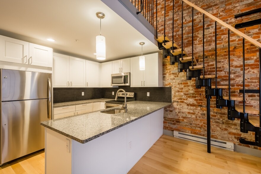 More Photos Of 106 S 11th St, Philadelphia Apartments For Lease
