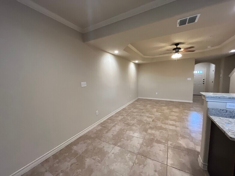 More Photos Of 6407 Luglio Ln, San Antonio Apartments For Sale