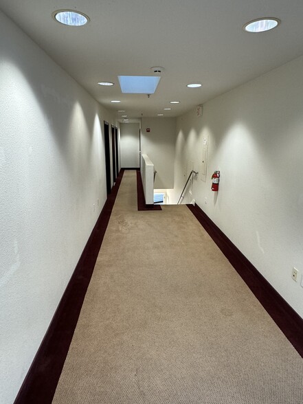 More Photos Of 200 San Marlo Way, Pacifica Office Residential For Lease