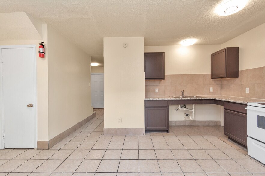 More Photos Of 6659 Brittmoore rd, Houston Multifamily For Sale