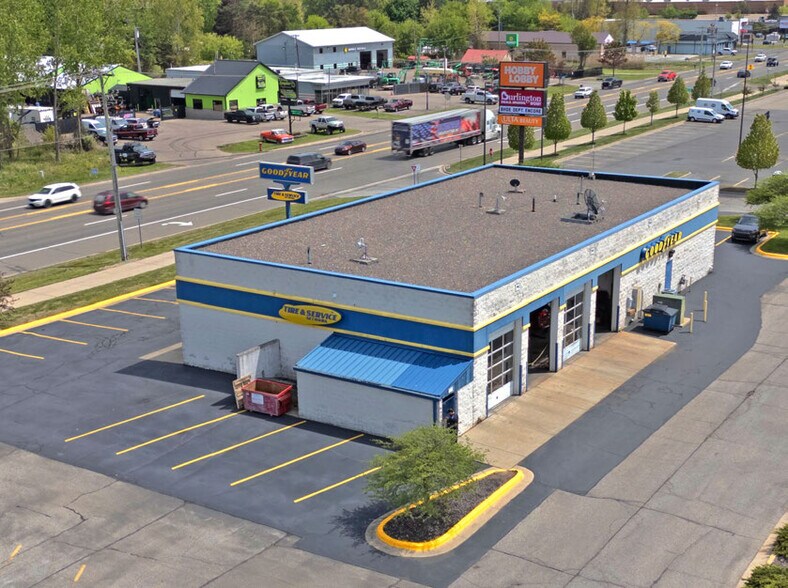 More Photos Of 4655 24th Ave, Fort Gratiot Auto Repair For Sale