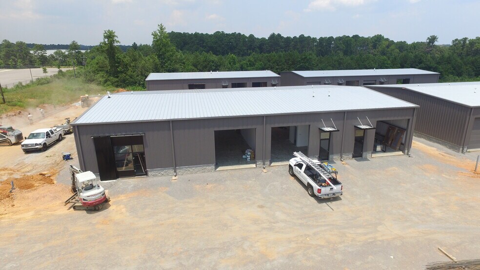 More Photos Of 135 Trade Center Court, Augusta Warehouse For Lease