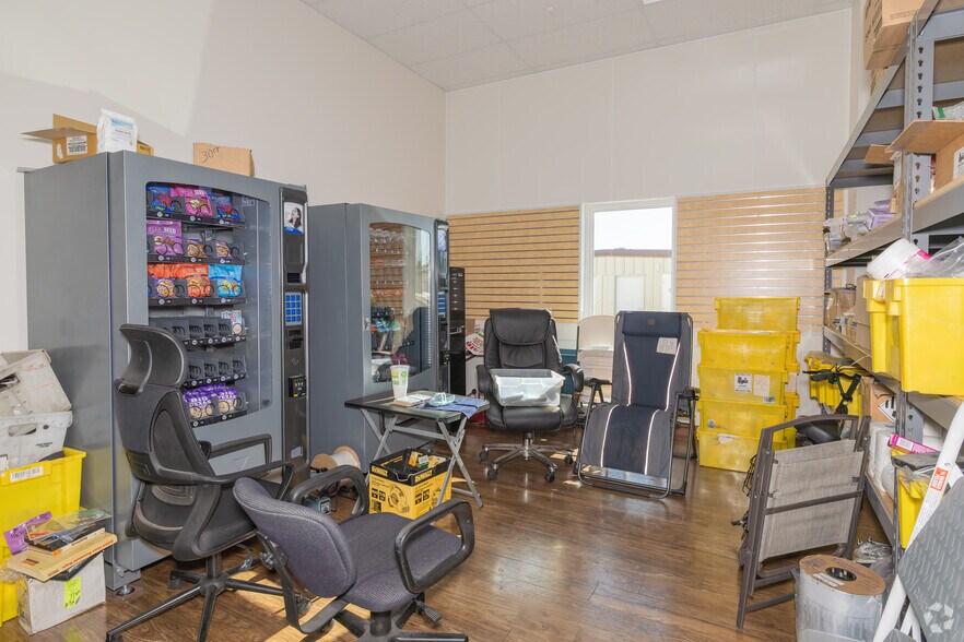 More Photos Of 4395 Business Dr, Cameron Park Self Storage For Sale