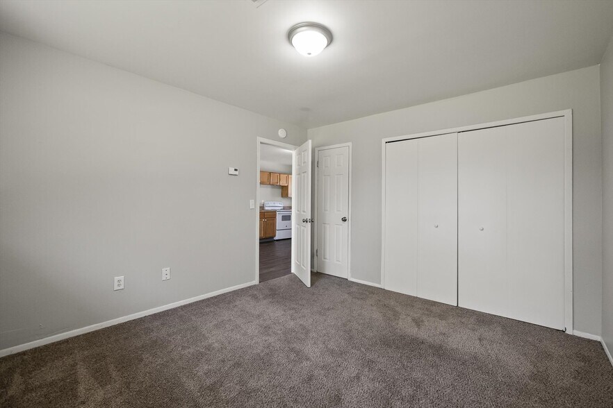 More Photos Of 4144 Airport Rd, Waterford Apartments For Sale