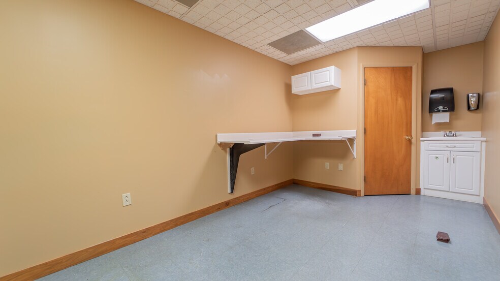 More Photos Of 710 Franklin St, Michigan City Freestanding For Sale