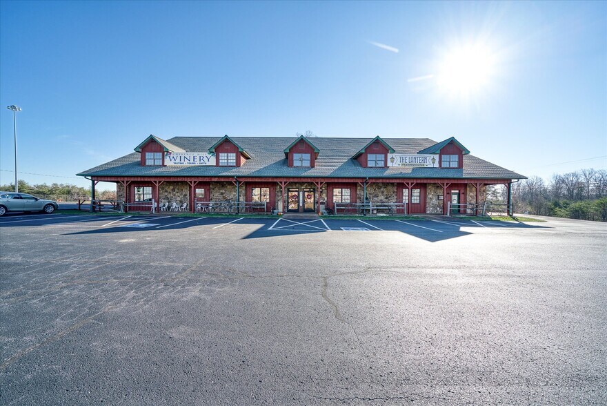 Primary Photo Of 78 Chestnut Hill Rd, Crossville Freestanding For Sale