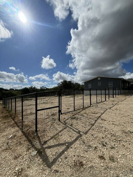 More Photos Of 3782 FM 725, New Braunfels Warehouse For Lease
