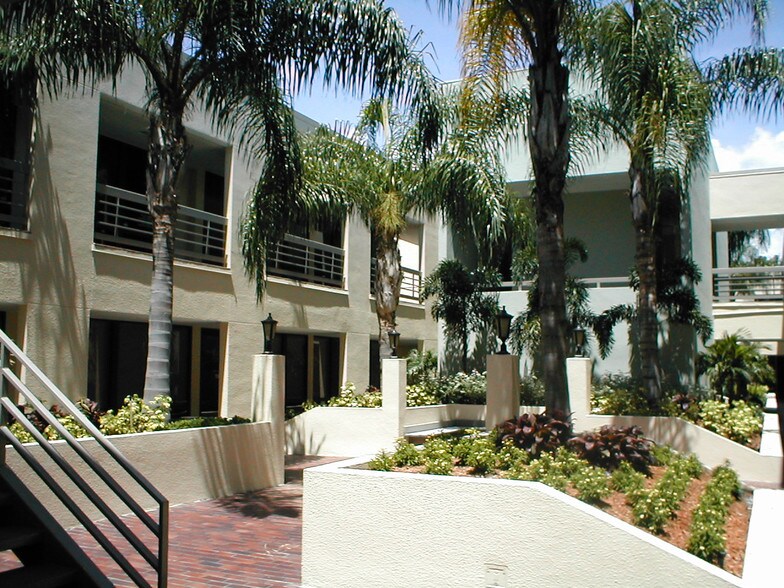 More Photos Of 2295 NW Corporate Blvd, Boca Raton Office Residential For Lease