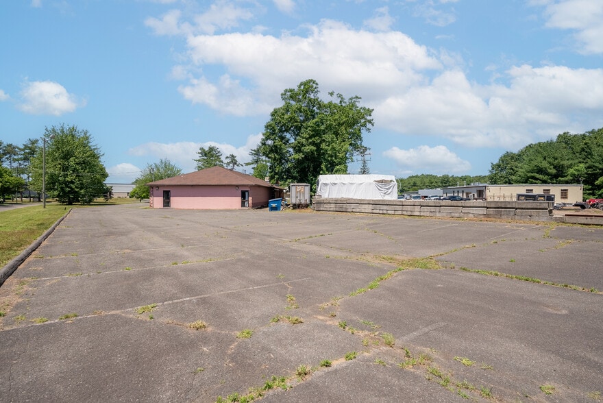 More Photos Of 605 Silver St, Agawam Storefront Retail Office For Sale