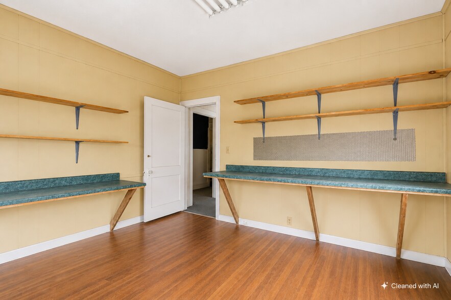 More Photos Of 2507 McCallie Ave, Chattanooga Office Residential For Sale