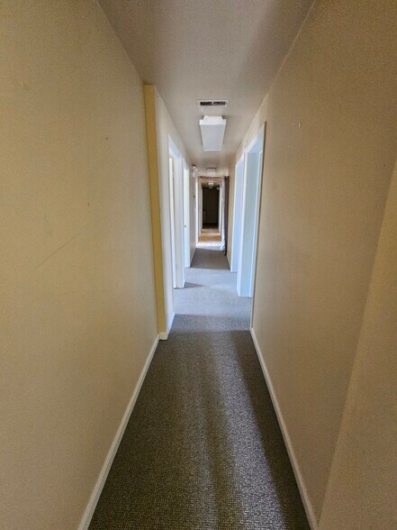 More Photos Of 104 Franklin St, Denton Loft Creative Space For Lease