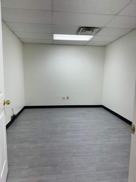 More Photos Of 9312 Madison Blvd, Madison Warehouse For Lease