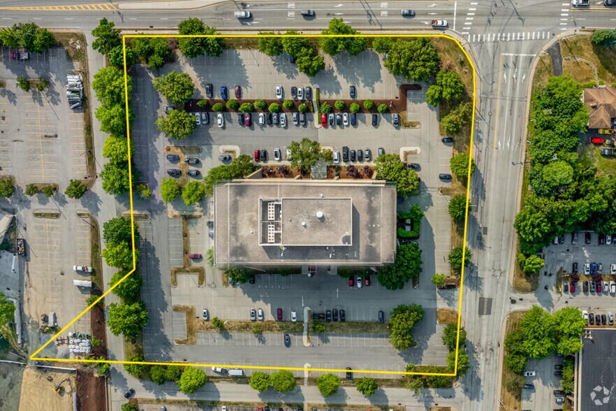 More Photos Of 300 Oxford Dr, Monroeville Office For Lease