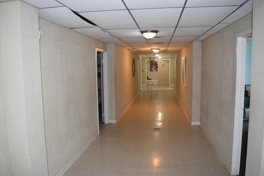 More Photos Of 3171 Signal St, Memphis Specialty For Sale