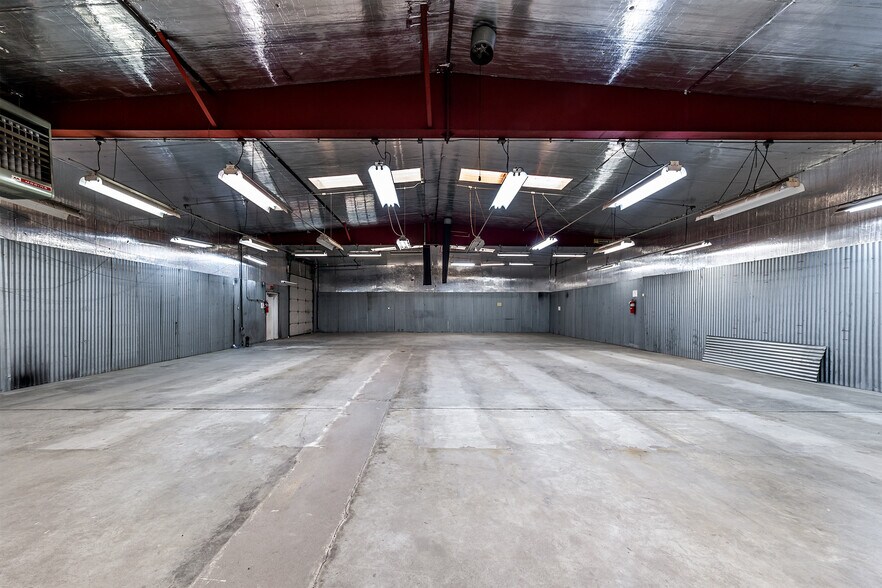 More Photos Of 624 S 7th St, Saint Joseph Industrial For Sale