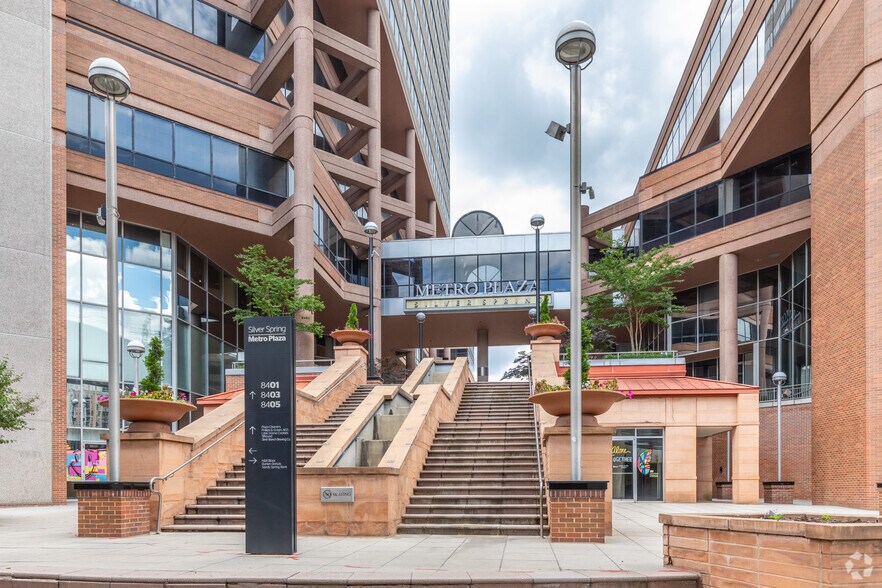 More Photos Of 8403 Colesville Rd, Silver Spring Coworking Space