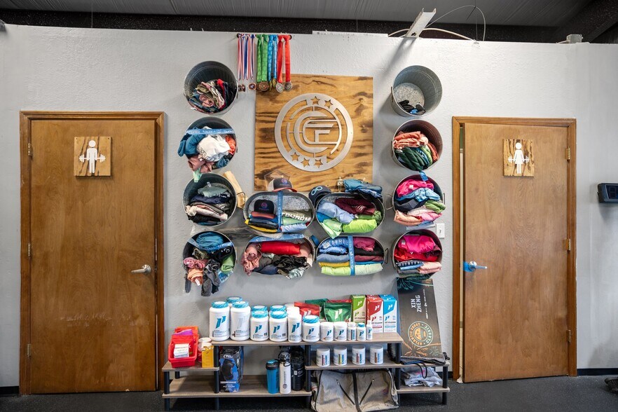 More Photos Of 140 NE Yellow Pine Ave, Madison Restaurant For Sale