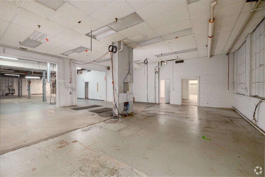 More Photos Of 650 Franklin Ave, Hartford Manufacturing For Sale