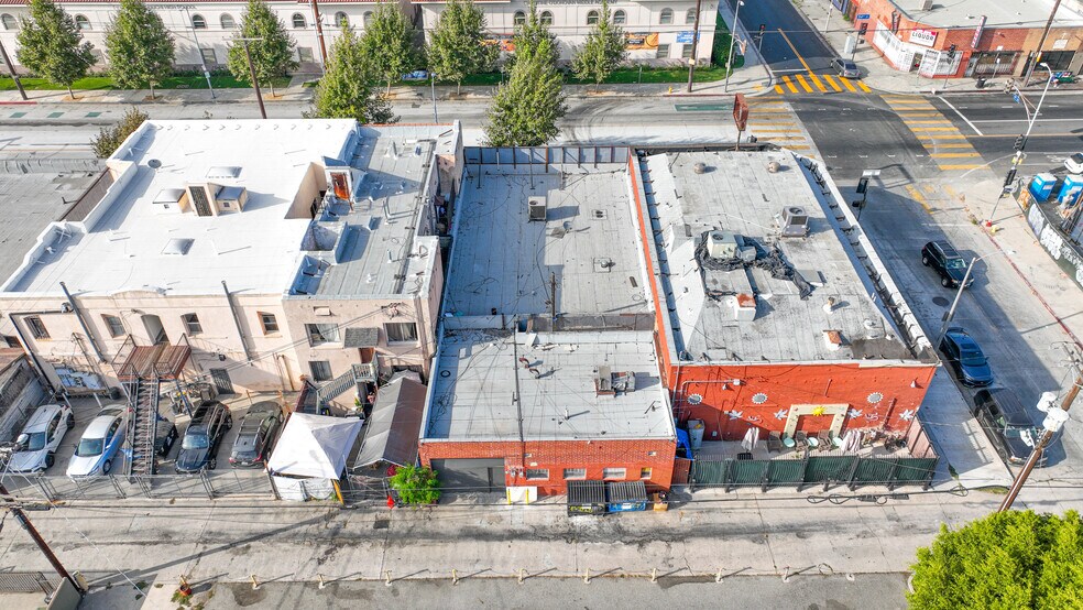 More Photos Of 2604 W 54th St, Los Angeles Storefront Retail Office For Sale