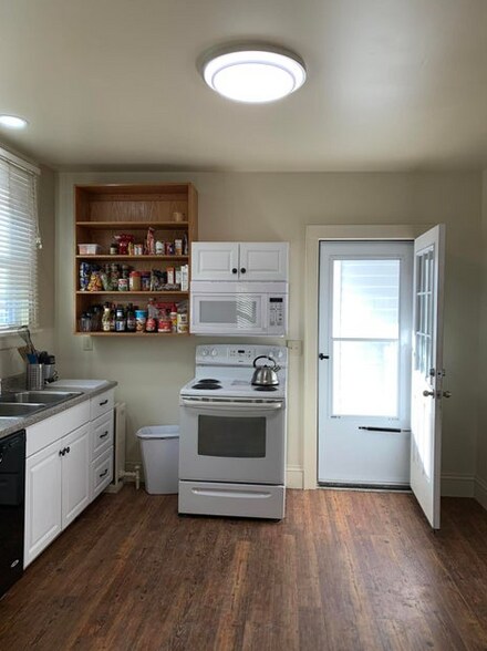More Photos Of 2303 15th St, Troy Storefront For Sale
