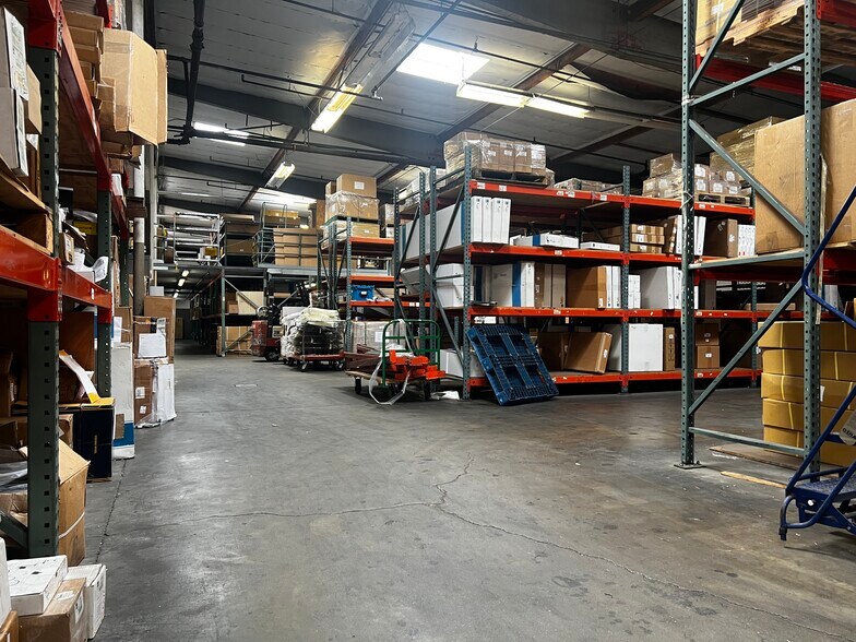 More Photos Of 440 Rutherford St, Goleta Warehouse For Lease
