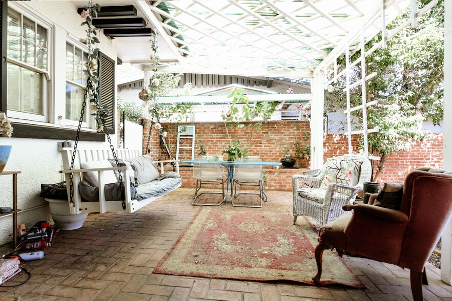 More Photos Of 200 E Vista St, Bisbee Movie Radio TVStudio For Sale