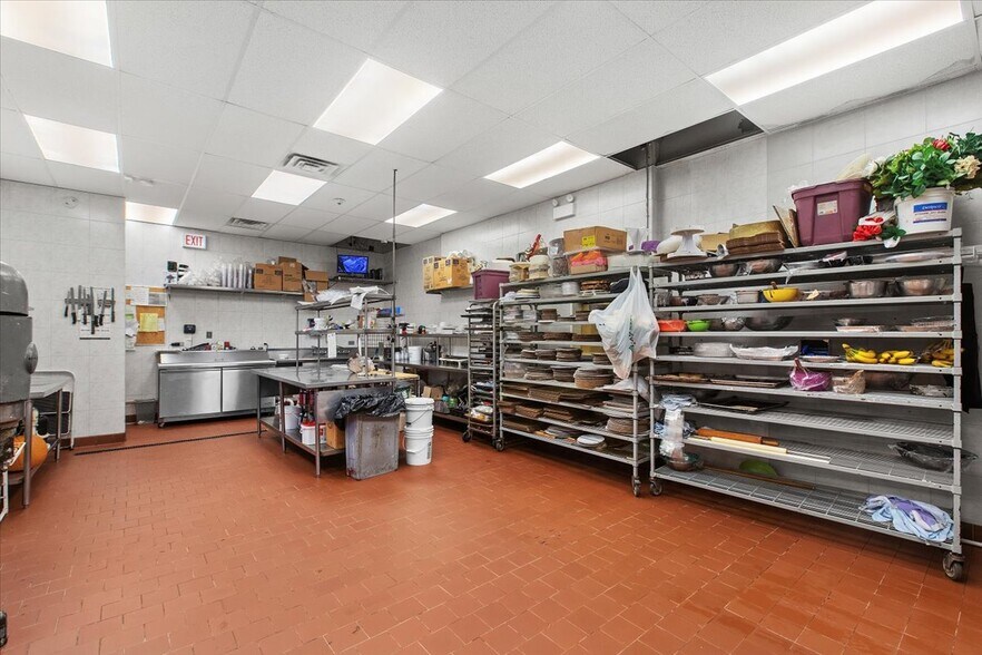 More Photos Of 6310-6312 Cermak Rd, Berwyn Restaurant For Sale