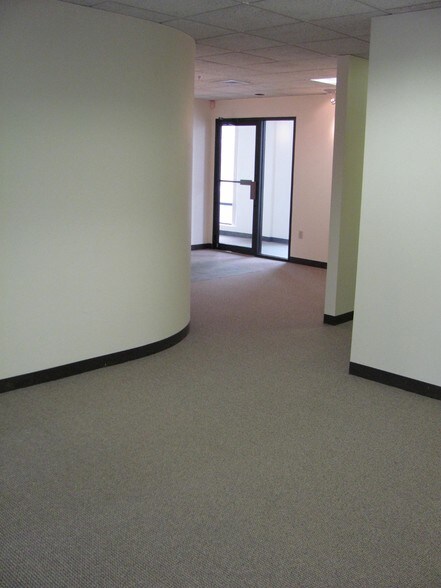 More Photos Of 333 North Ave, Wakefield Office For Lease