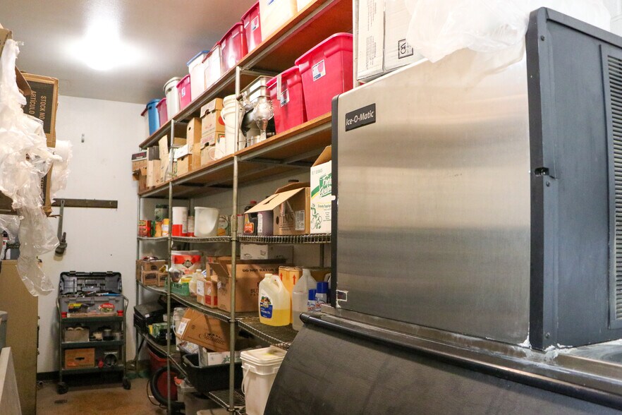 More Photos Of 710 S Columbia Ave, Connell Restaurant For Sale