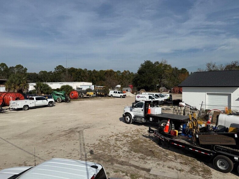 More Photos Of 2720 NE 20th Way, Gainesville Warehouse For Sale